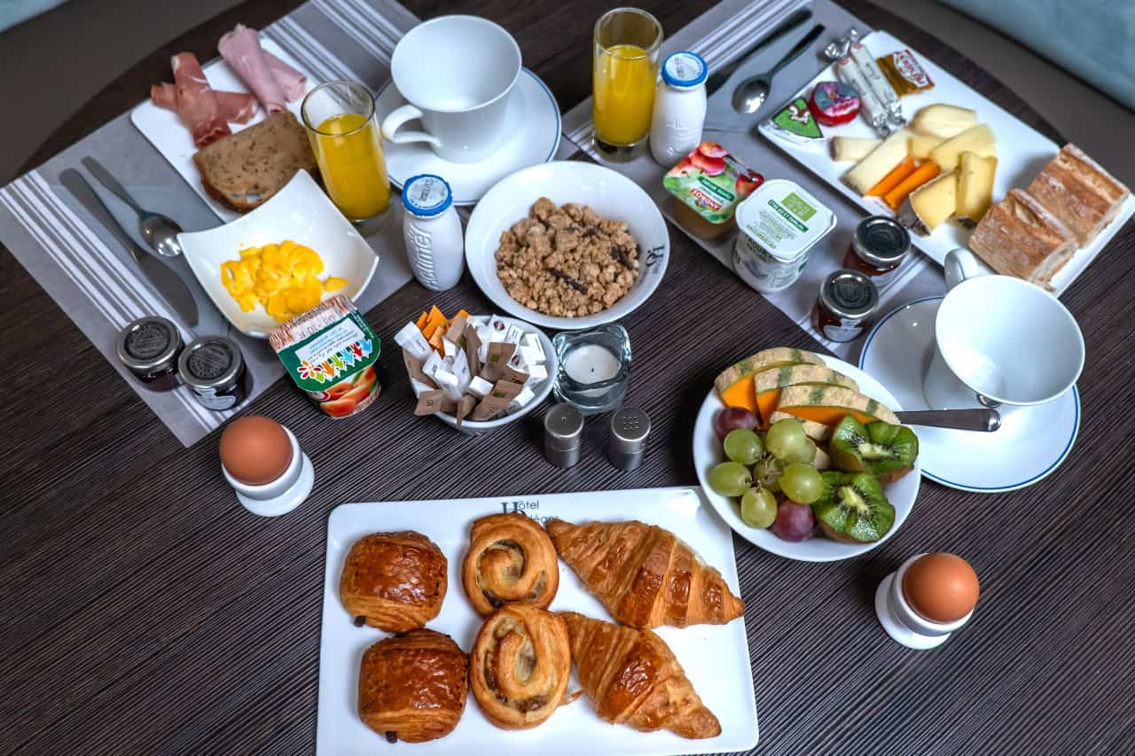 Hôtel d'Orléans Le Martroi Breakfast