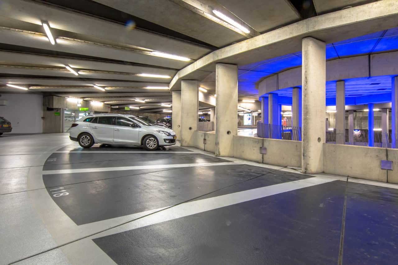 Secure parking / garage